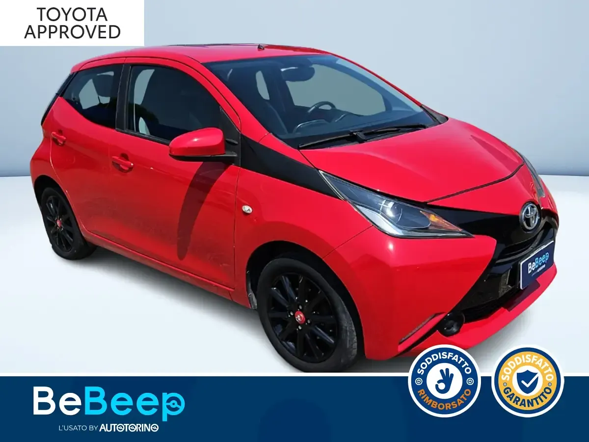 Usata Toyota Aygo X-play 69 CV (50 kW) 2016 Rosso metallizzato Utilitaria