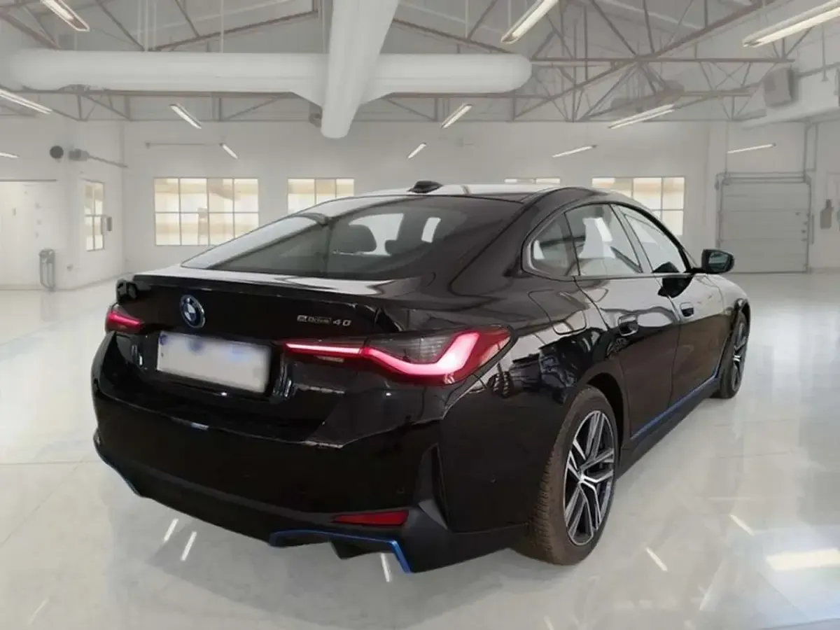 Usata BMW i4 Sport Line 105 kW (143 CV) 2022 Nero Berlina