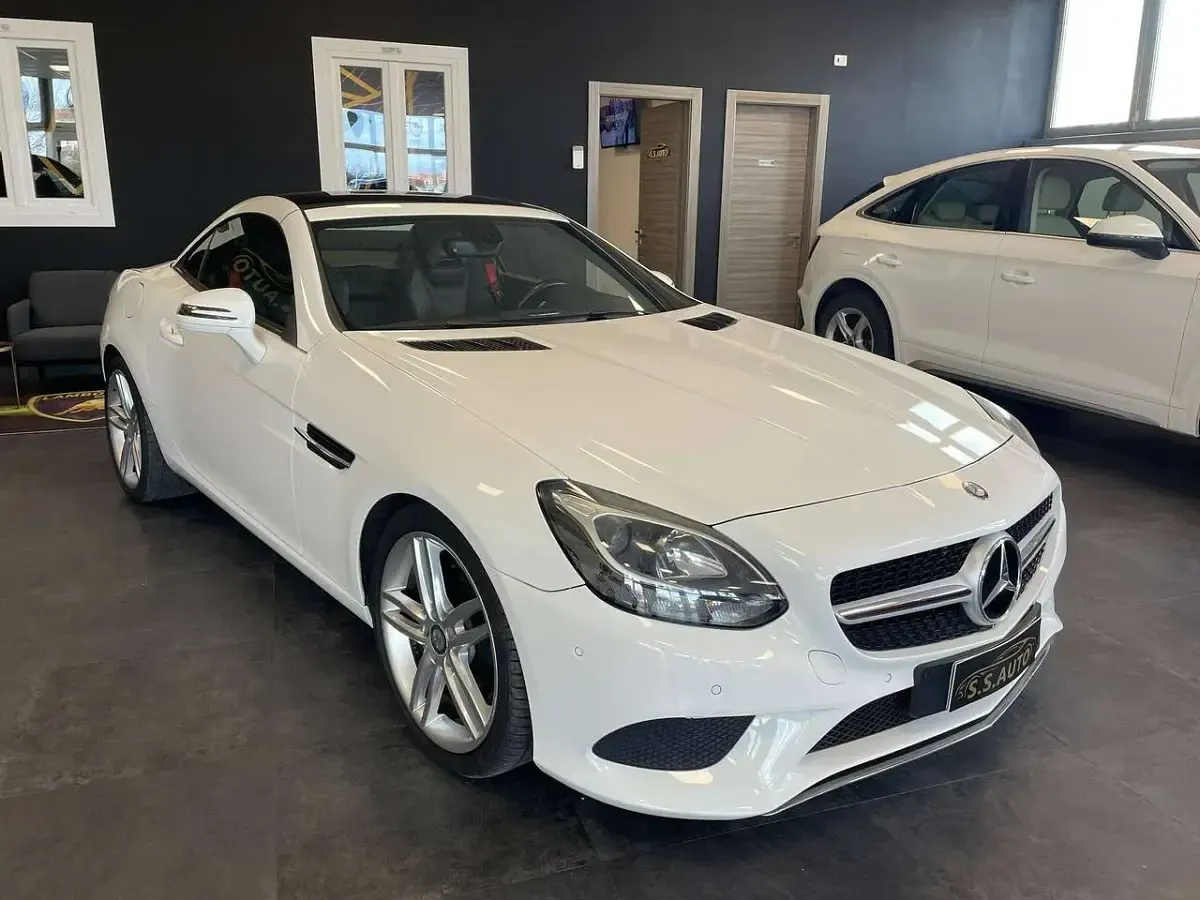 Usata Mercedes SLC250 AMG line 204 CV (150 kW) 2017 Bianco Cabrio