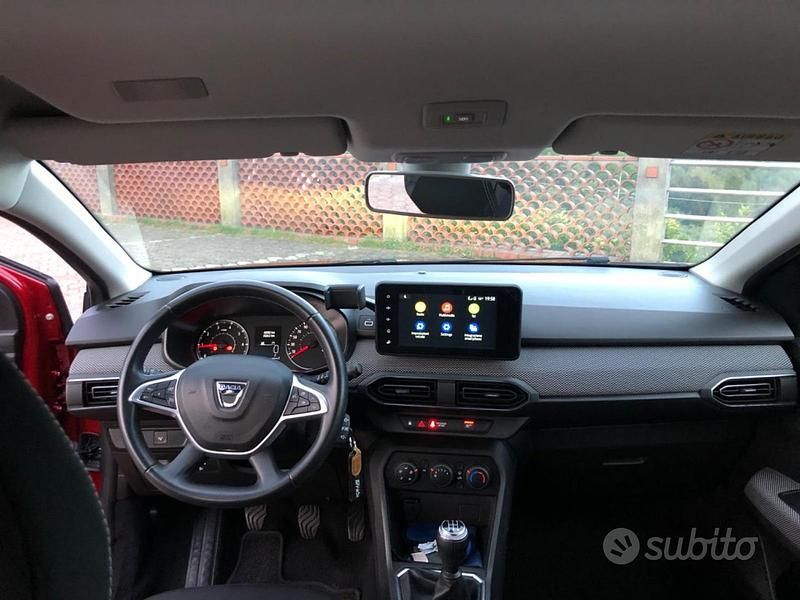 Begagnad Dacia Sandero 65 HK (47 kW) 2021 Röd Sedan