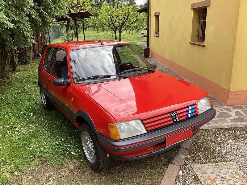 Usata Peugeot 205 GTi 1988