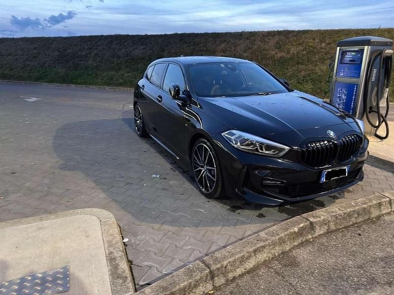Usata BMW 120 M Sport 190 CV (139 kW) 2021 Nero Utilitaria