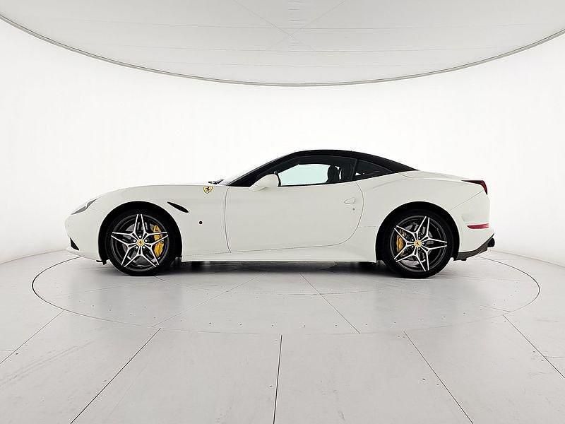 Usata Ferrari California 560 CV (411 kW) 2017 Bianco avus Cabrio