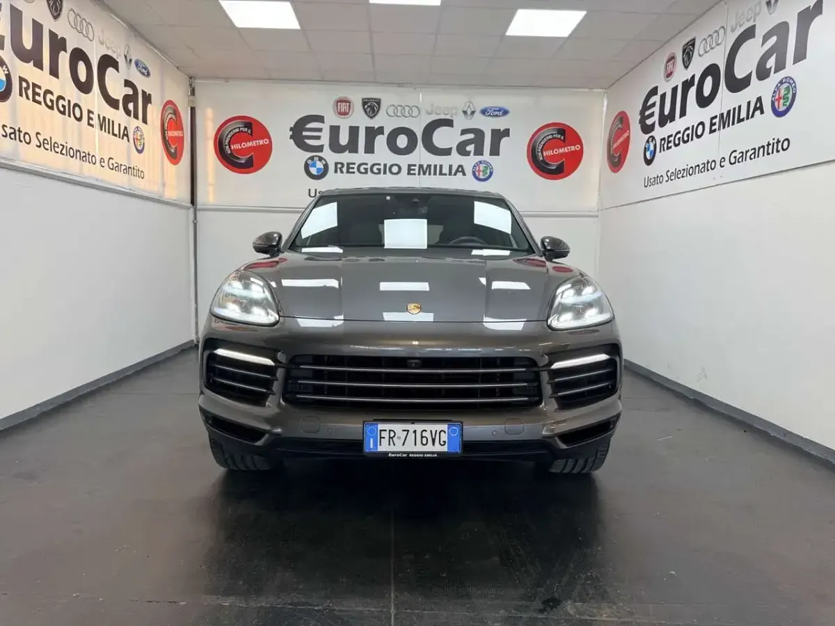 Usata Porsche Cayenne 340 CV (250 kW) 2018 Grigio SUV