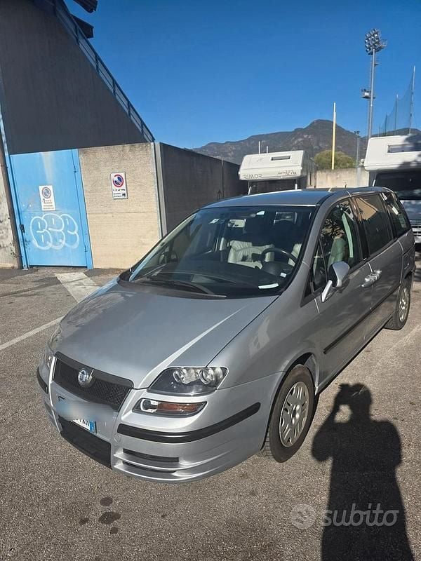 Usata Fiat Ulysse 136 CV (100 kW) 2004 Grigio Monovolume