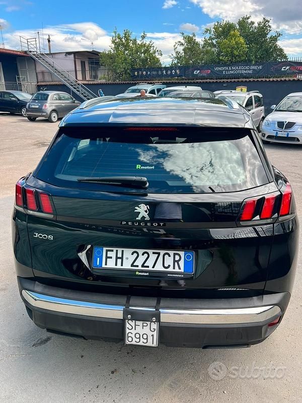 Usata Peugeot 3008 120 CV (88 kW) 2017 Nero SUV