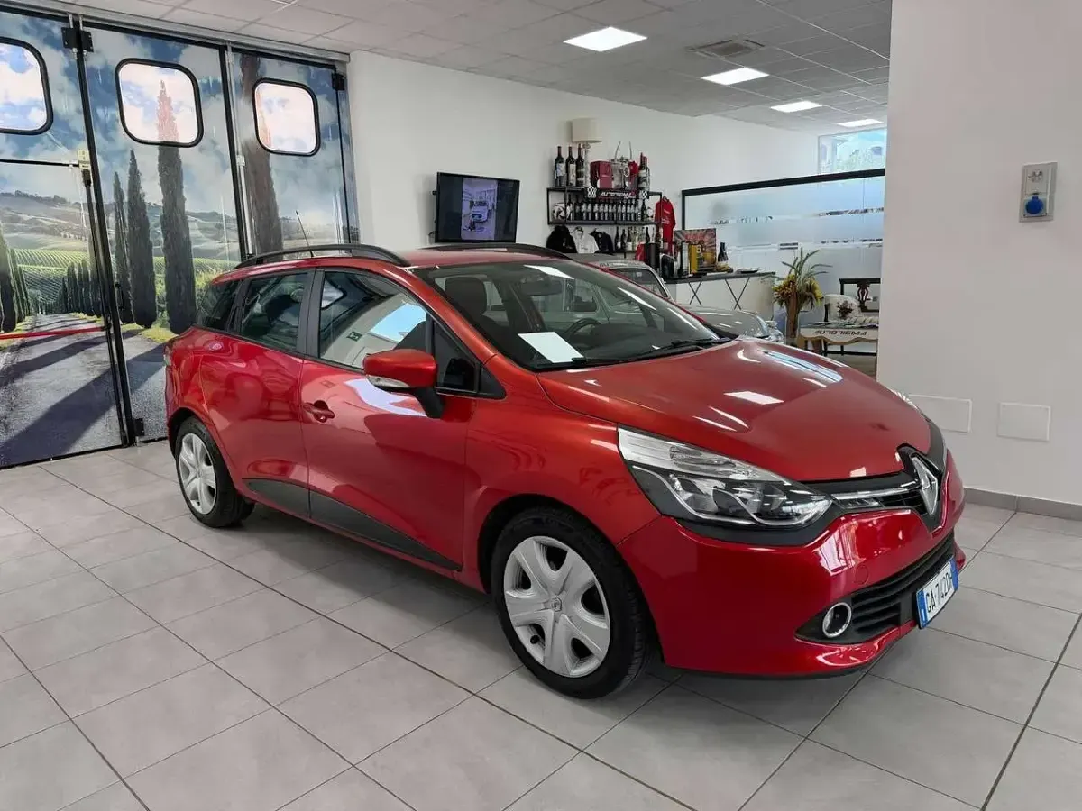 Usata Renault Clio 90 CV (66 kW) 2016 Rosso Station wagon