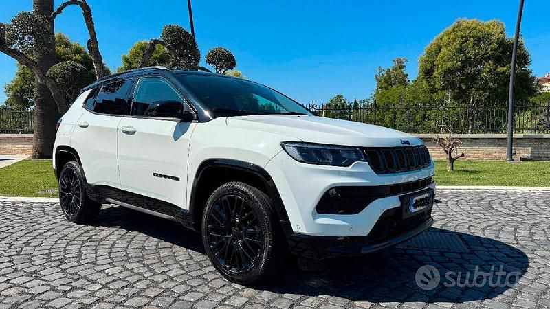Usata Jeep Compass 240 CV (176 kW) 2023 Bianco SUV