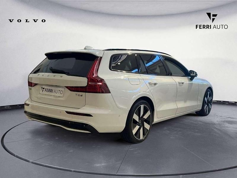 Nuova Volvo V60 Plus 253 CV (186 kW) 2025 Bianco Station wagon
