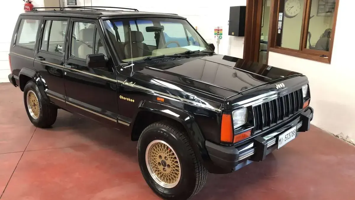 Usata Jeep Cherokee Limited 174 CV (127 kW) 1991 Nero SUV