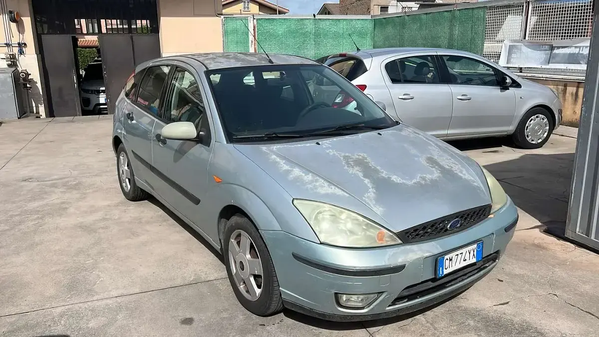 Usata Ford Focus Ambiente 101 CV (74 kW) 2004 Berlina