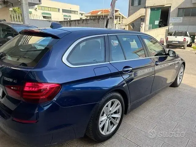 Usata BMW 525 Efficient Dynamics 218 CV (160 kW) 2015 Nero Station wagon