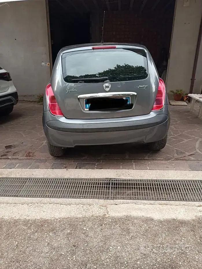 Usata Lancia Ypsilon 80 CV (58 kW) 2005 Utilitaria