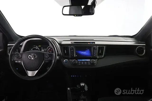 Usata Toyota RAV4 Hybrid Business Edition 155 CV (114 kW) 2017 Blu SUV