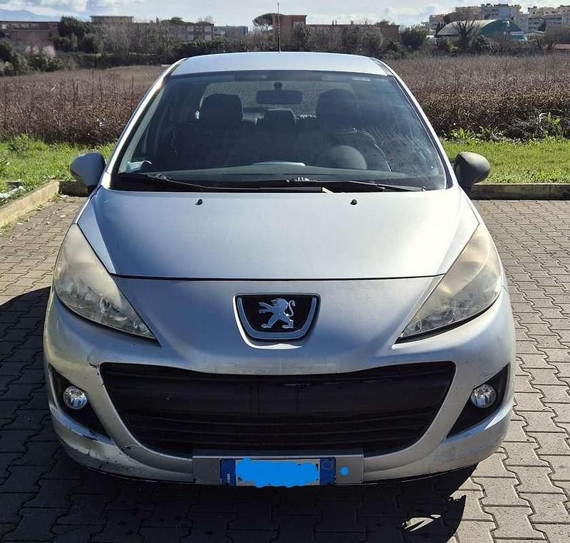 Usata Peugeot 207 Sport 73 CV (53 kW) 2009 Argento Berlina
