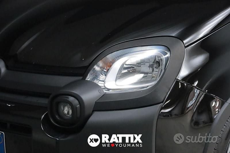 Usata Fiat Panda Cross 69 CV (50 kW) 2025 Nero Utilitaria