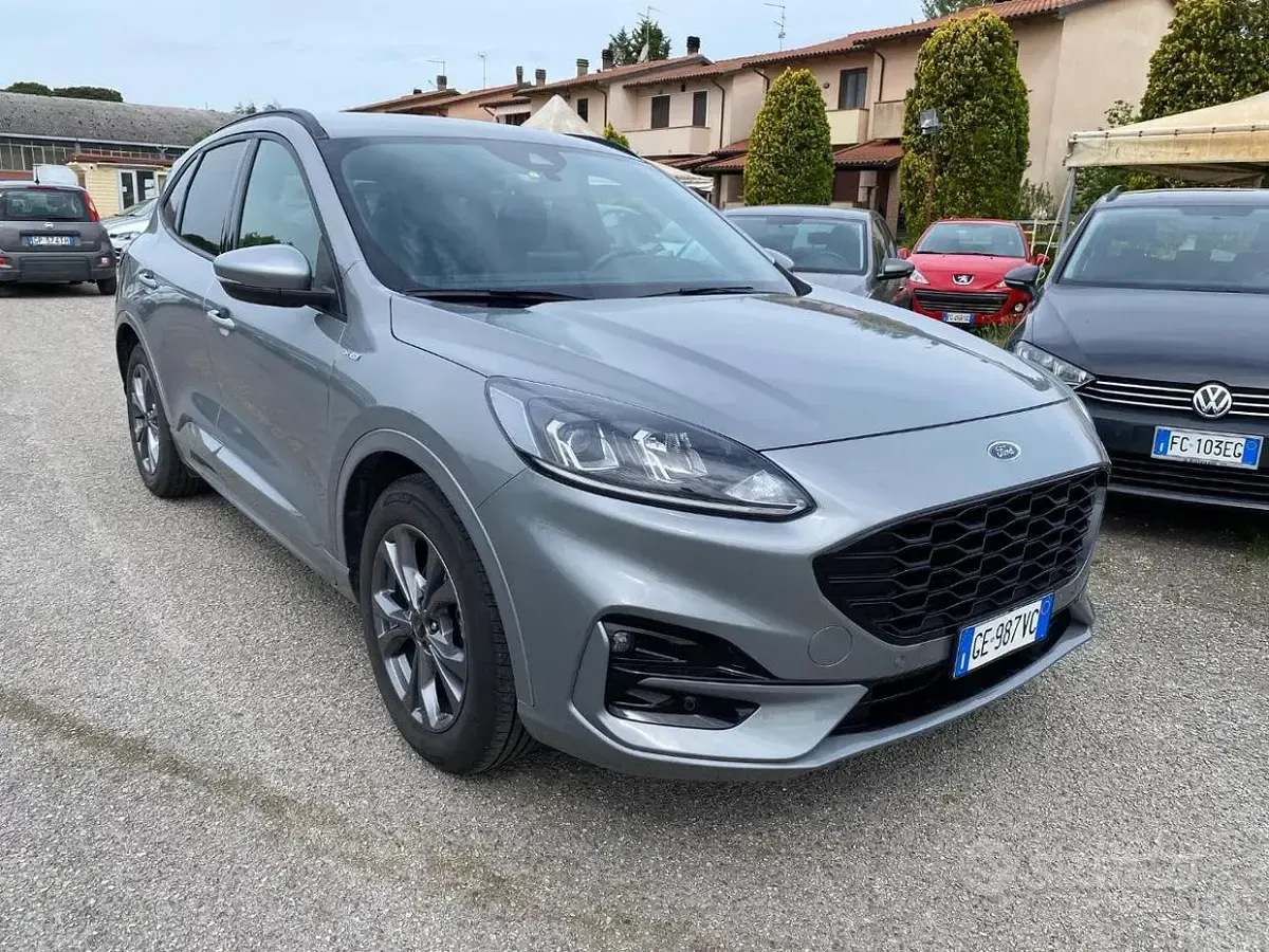 Usata Ford Kuga ST-Line 120 CV (88 kW) 2021 Grigio SUV