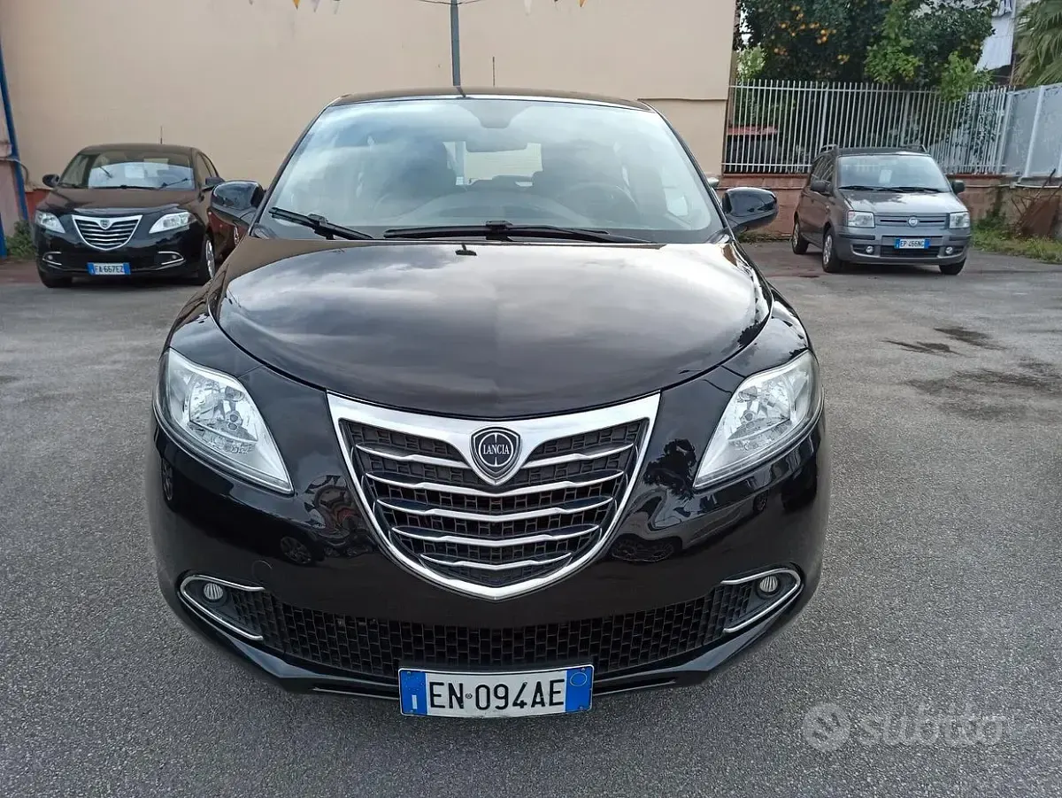 Usata Lancia Ypsilon S 95 CV (69 kW) 2012 Nero Utilitaria