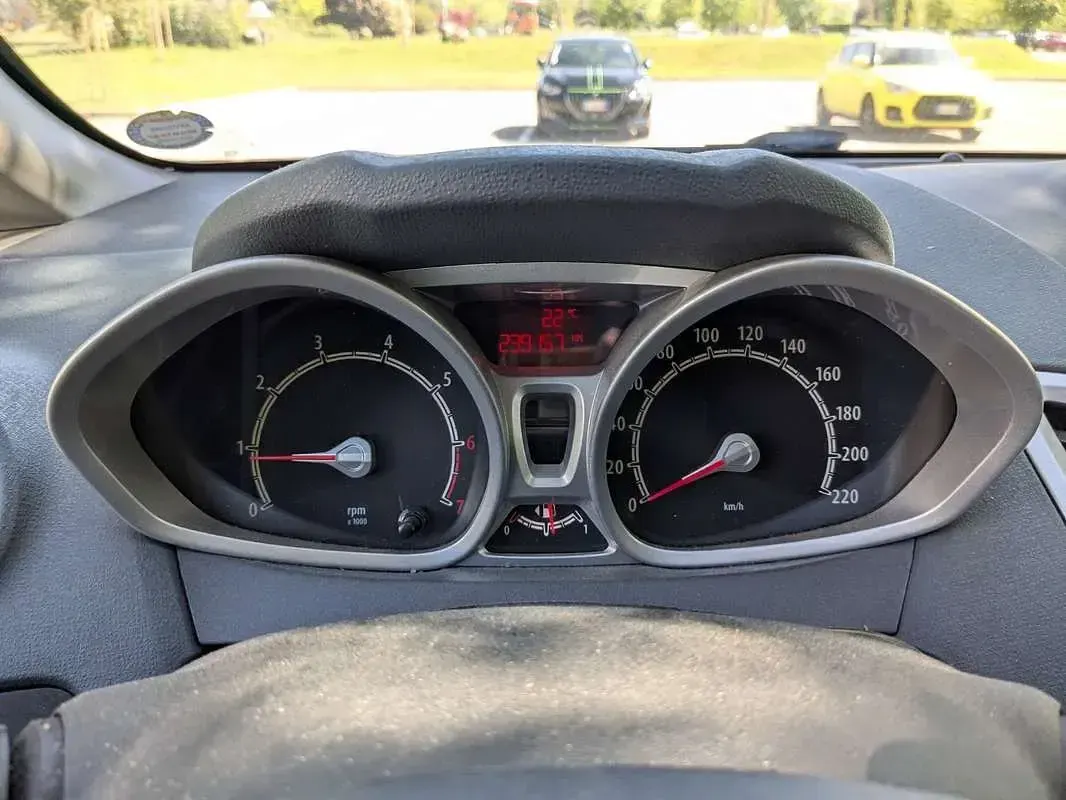 Usata Ford Fiesta Titanium 82 CV (60 kW) 2009 Berlina