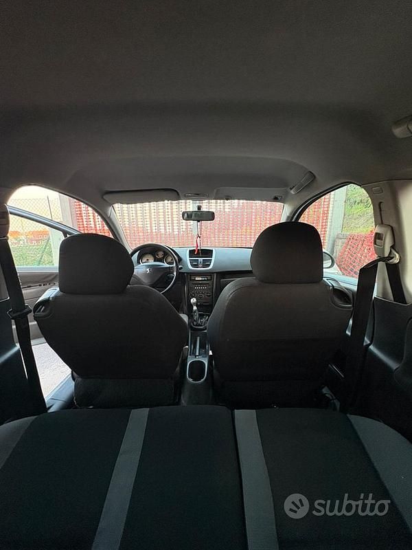 Usata Peugeot 206 70 CV (51 kW) 2007 Grigio Utilitaria