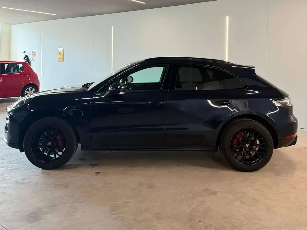 Usata Porsche Macan 381 CV (280 kW) 2021 Night blue metallic SUV