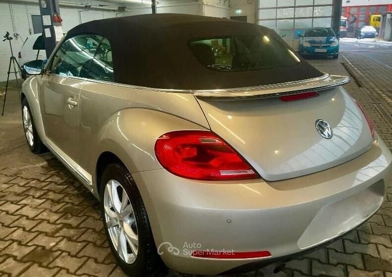 Usata VW Beetle Cabriolet 105 CV (77 kW) 2016 Beige Cabrio