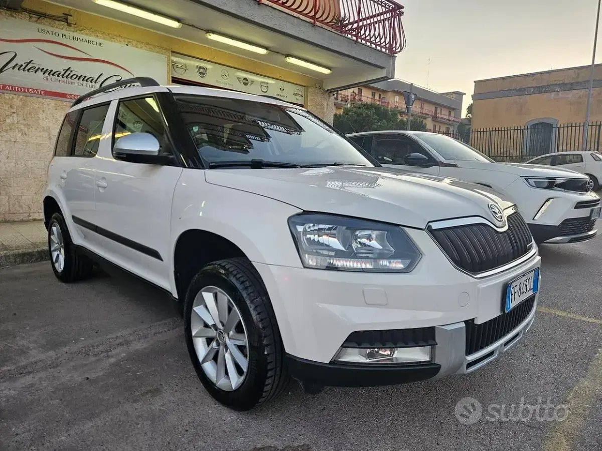 Usata Skoda Yeti 105 CV (77 kW) 2016 Bianco SUV