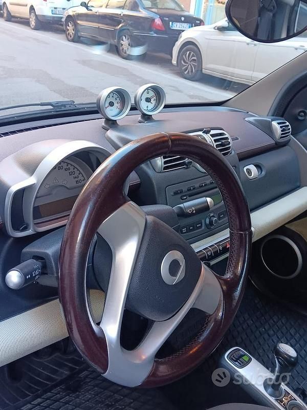 Rosso Usata 2009 Smart ForTwo Coupé Coupé | 5000 € (Buon prezzo) - Immagine 1/4
