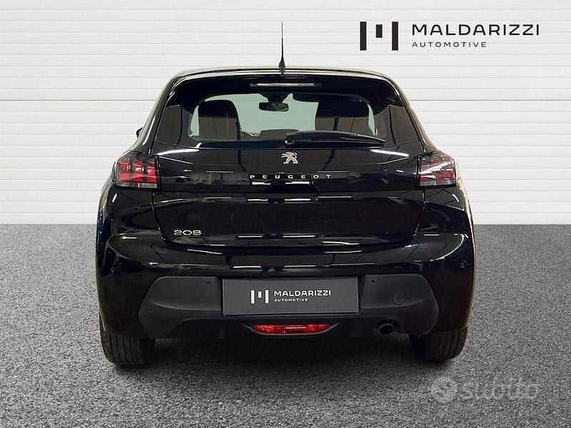 Usata Peugeot 208 Active 102 CV (75 kW) 2022 Nero Utilitaria