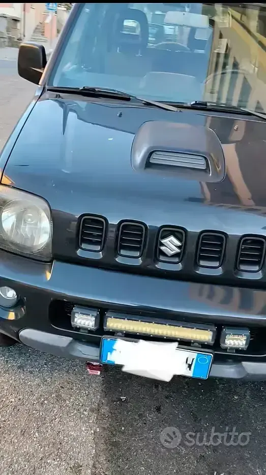 Usata Suzuki Jimny 65 CV (47 kW) 2007 Nero SUV