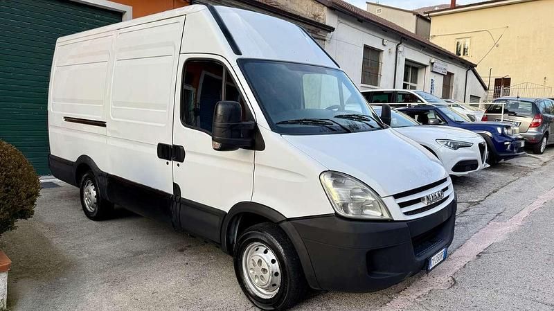 Occasion Iveco Daily 107 ch (78 kW) 2011 Other Van