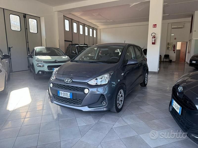 Usata Hyundai i10 Style 67 CV (49 kW) 2018 Blu Utilitaria