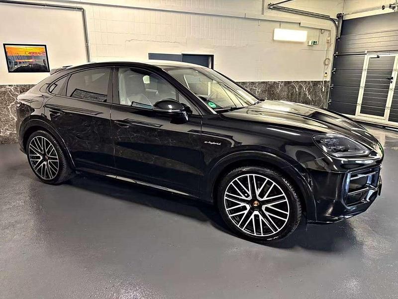 Usata Porsche Cayenne 305 CV (224 kW) 2025 Nero SUV