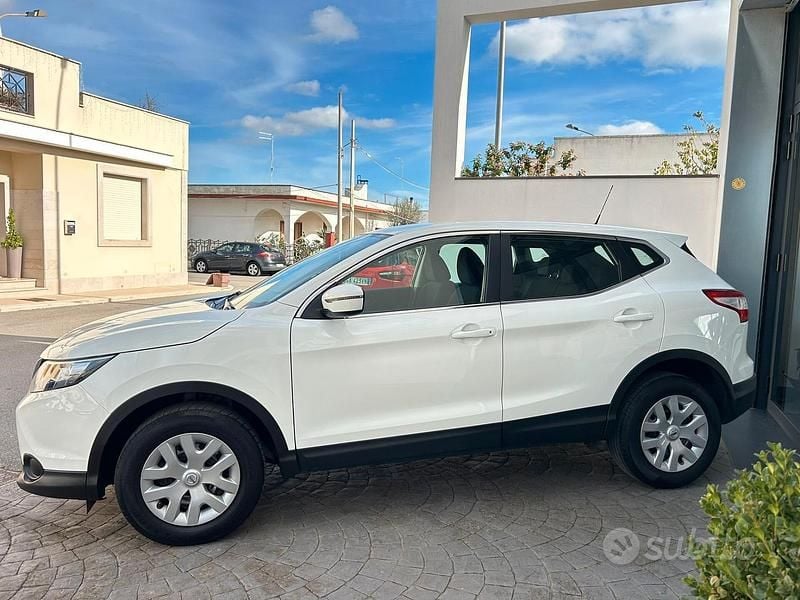 Usata Nissan Qashqai 110 CV (80 kW) 2016 Bianco SUV