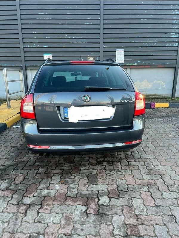Usata Skoda Octavia Elegance 160 CV (117 kW) 2011 Grigio Station wagon