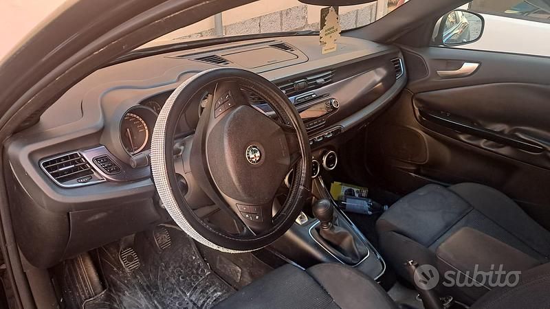 Usata Alfa Romeo Giulietta 140 CV (102 kW) 2011 Nero Utilitaria