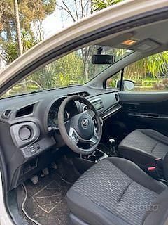 Usata Toyota Yaris 2012 Bianco Berlina