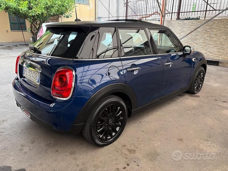 Begagnad Mini Cooper 102 HK (75 kW) 2017 Blå Halvkombi