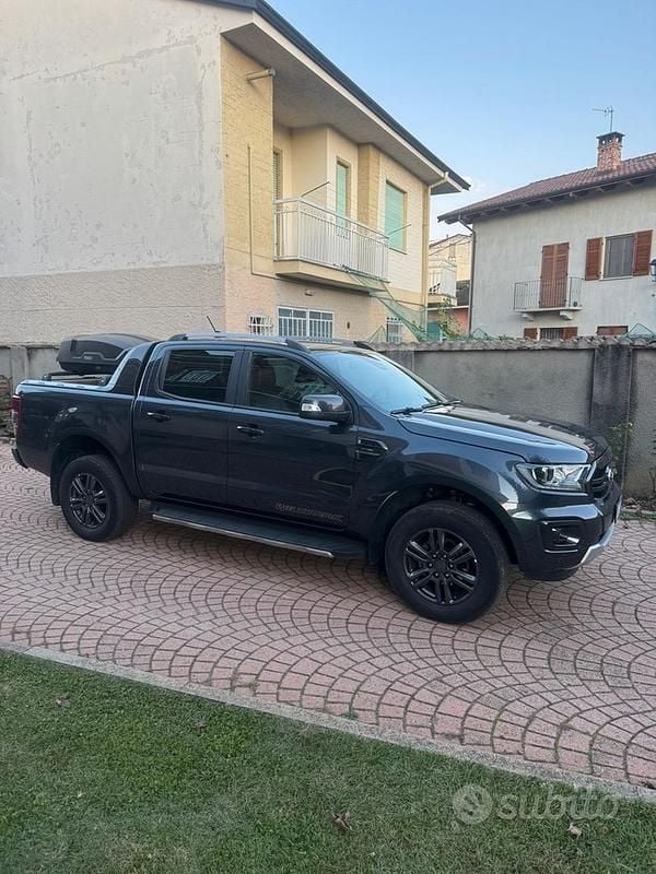 Usata Ford Ranger Wildtrack 213 CV (156 kW) 2023 Grigio Pick-up