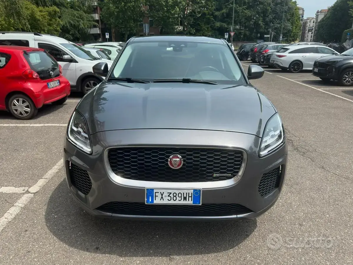 Usata Jaguar E-Pace 200 CV (147 kW) 2019 Grigio SUV