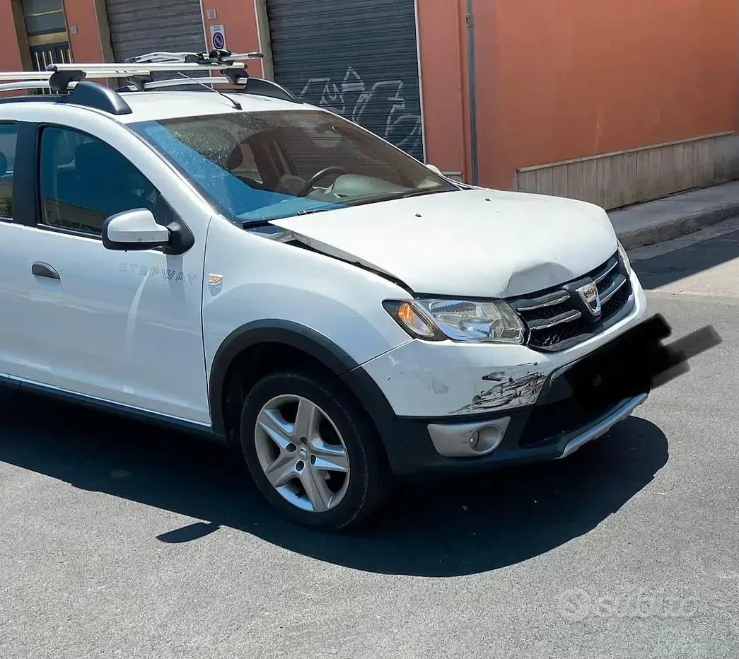 Usata Dacia Sandero Stepway 90 CV (66 kW) 2014 Berlina