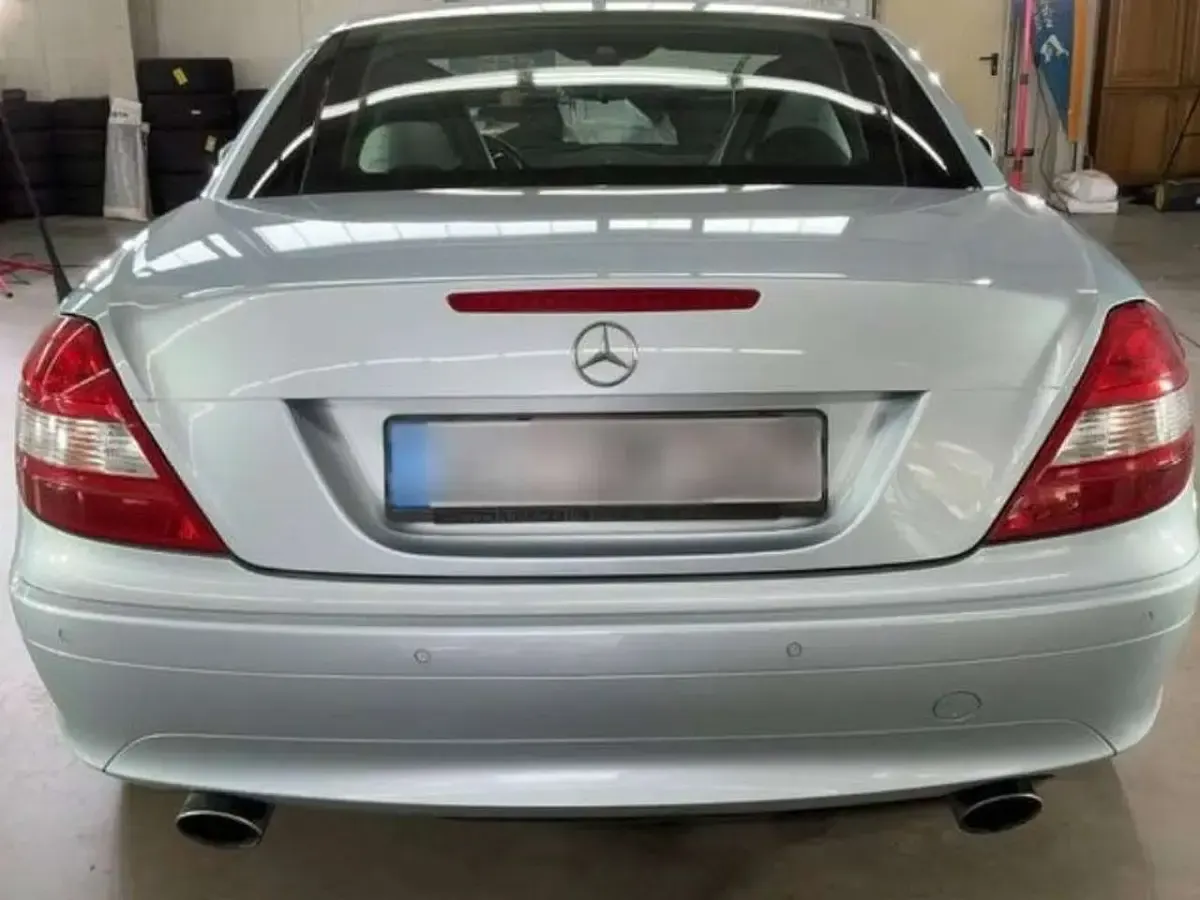 Usata Mercedes SLK350 272 CV (200 kW) 2005 Argento Cabrio