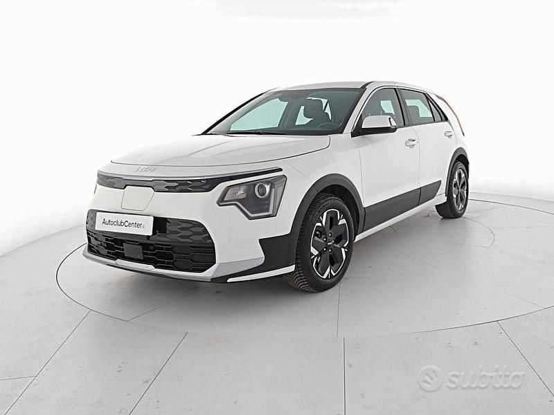 Usata Kia e-Niro 150 kW (204 CV) 2023 Bianco SUV
