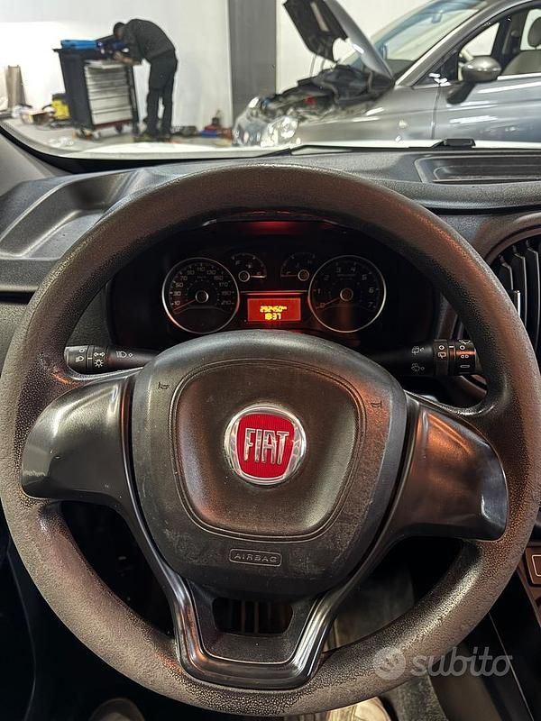 Usata Fiat Doblò 120 CV (88 kW) 2019 Bianco Monovolume