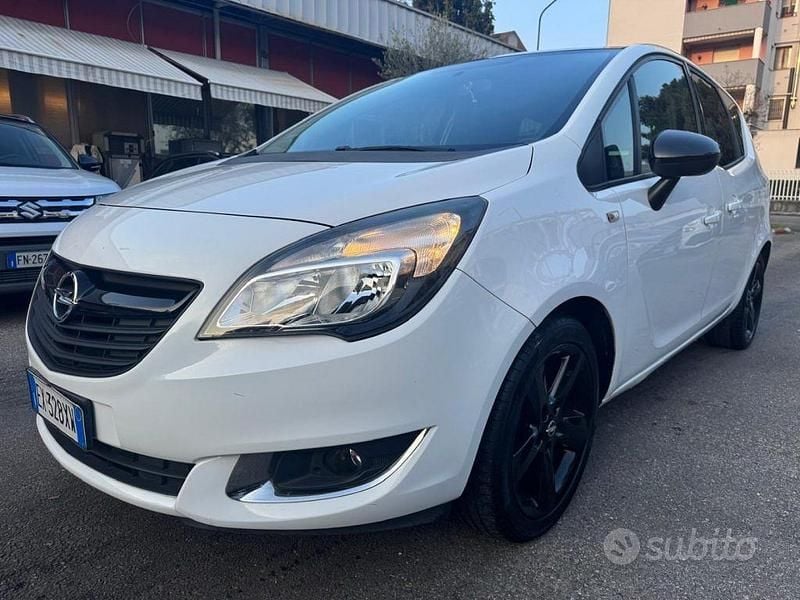 Usata Opel Meriva Design Edition 101 CV (74 kW) 2014 Bianco Monovolume