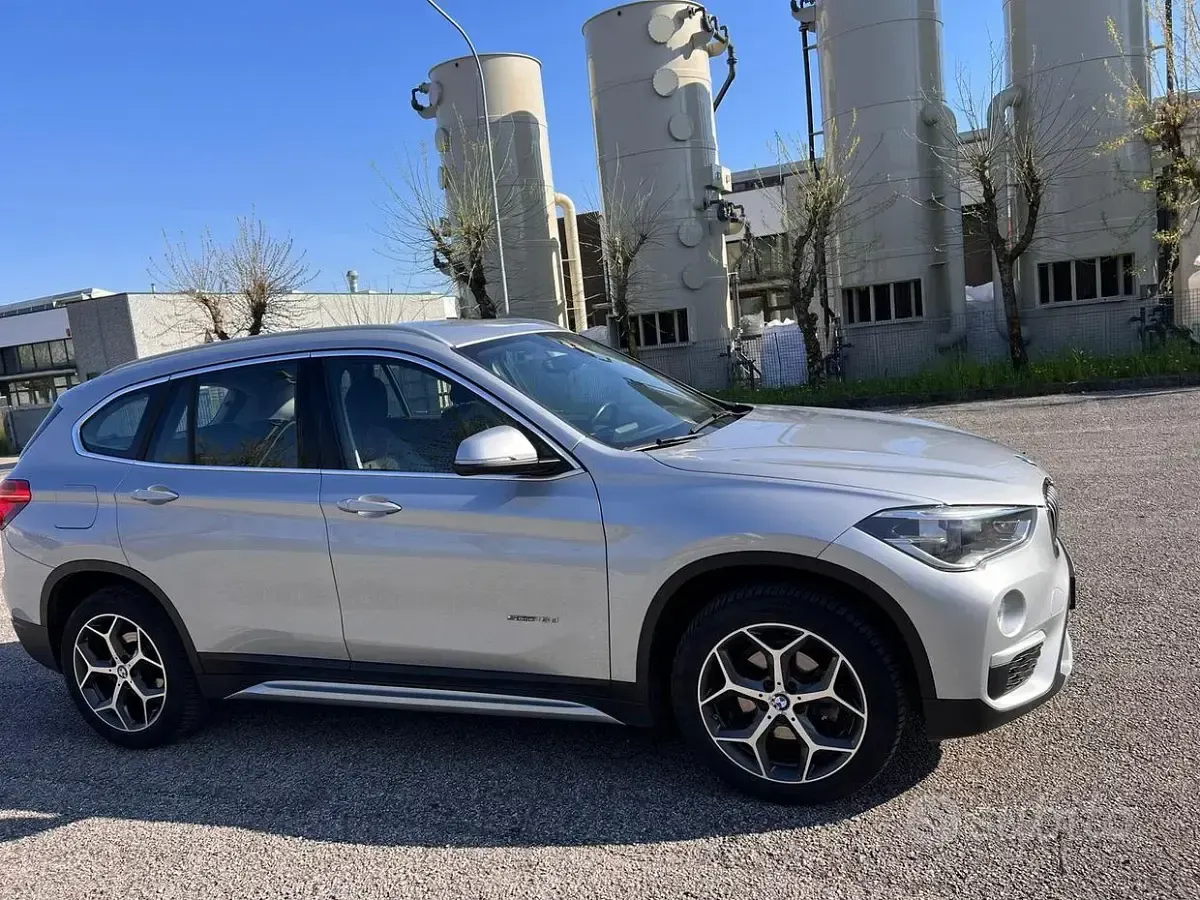Usata BMW X1 116 CV (85 kW) 2017 Grigio SUV