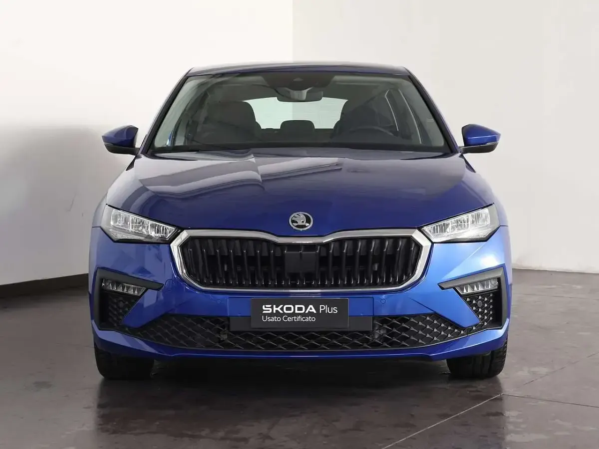 Usata Skoda Scala Selection 116 CV (85 kW) 2024 Blu race Utilitaria