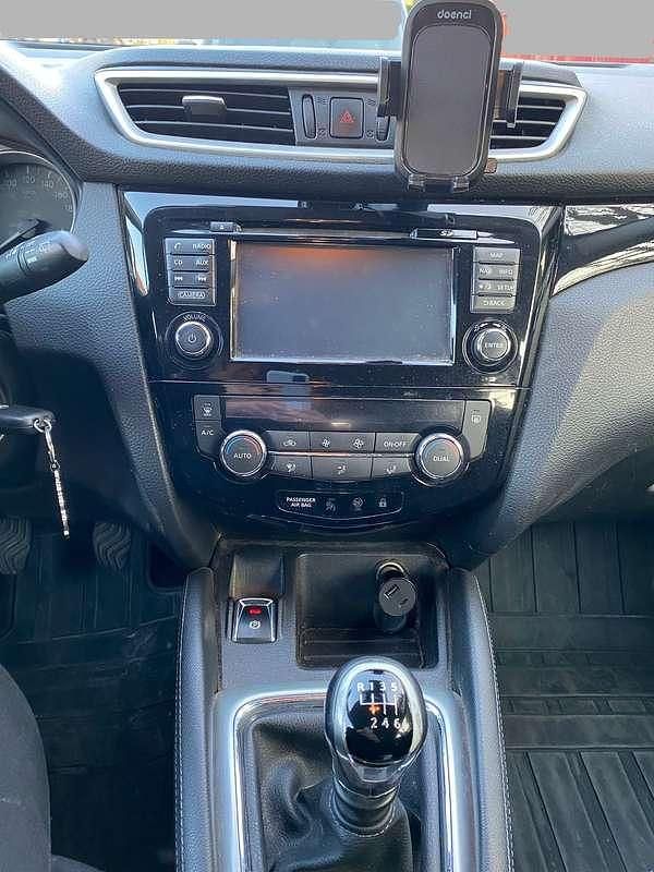 Usata Nissan Qashqai N-Connecta 115 CV (84 kW) 2016 Bianco SUV