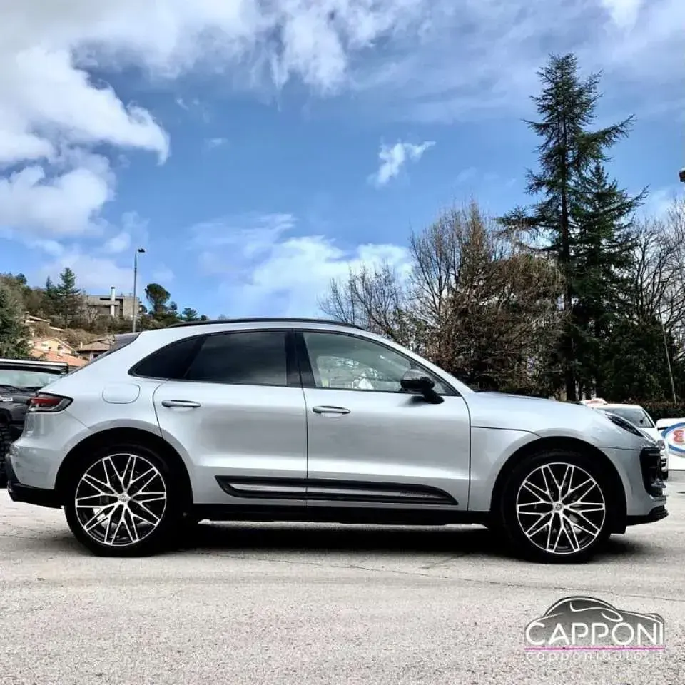 Usata Porsche Macan 265 CV (194 kW) 2023 Argento SUV