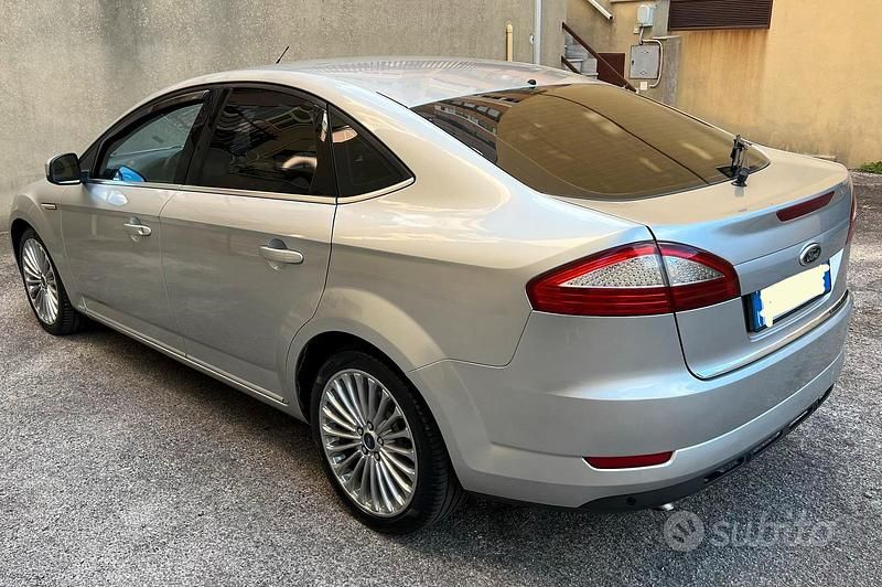 Usata Ford Mondeo Titanium 140 CV (102 kW) 2007 Grigio Berlina